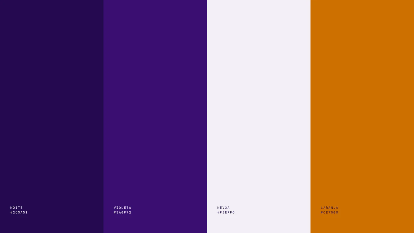 As quatro cores da marca em faixas: Noite, Violeta, Névoa e Laranja.